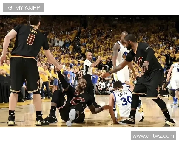 2017年勇士与骑士常规赛对决精彩回顾与数据分析